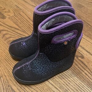 Bogs Black Boots with Purple Trim and Subtle Blue Leopard Print - Kids